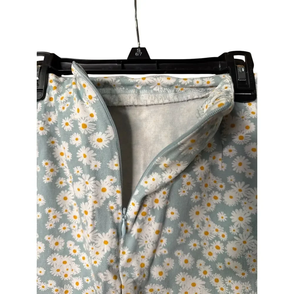 Wild Fable Mini Skirt Size 12 in Blue with Daisy Pattern